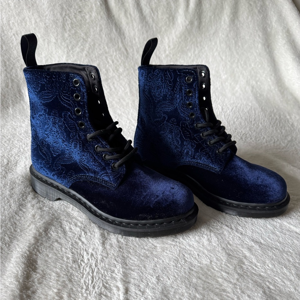 NEW Velvet Embossed Royal Blue 1460 Vegan Dr Martens - Picture 6 of 7